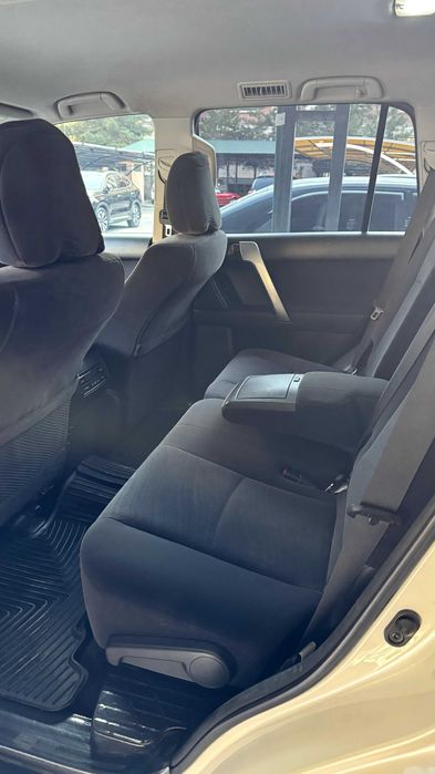 Toyota Prado 150 белый, обслужен, без вложений.