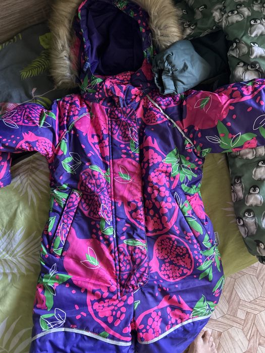 Продам детские комбезы