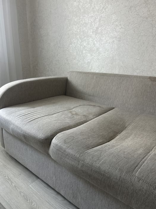 Продам диван.