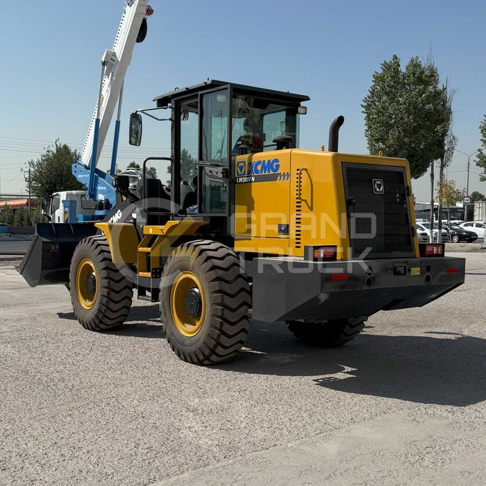 Погрузчик XCMG LW300FN