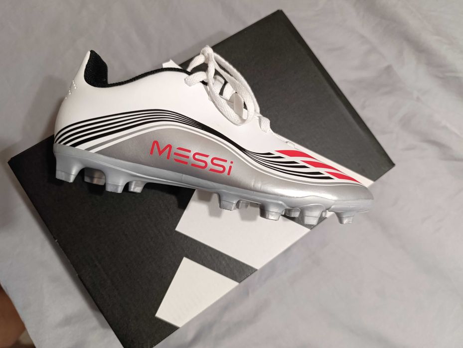 Бутонки за футбол