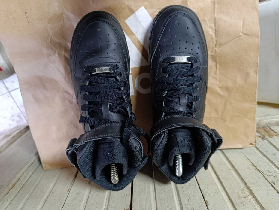 ''Nike Air Force 1 Mid Black''оригинални маратонки 38.5 номер