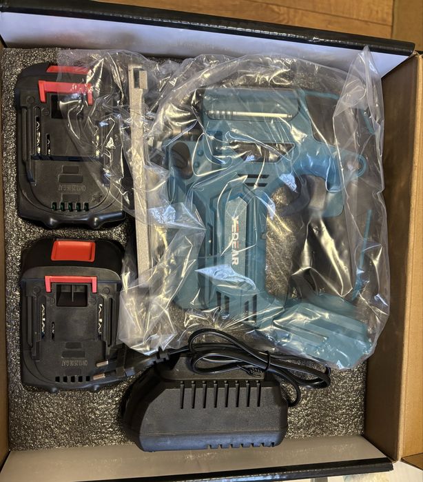 Fierăstrău Pendular VEDEAR 600W - CORDLESS - 2 Acumulatori - Laser