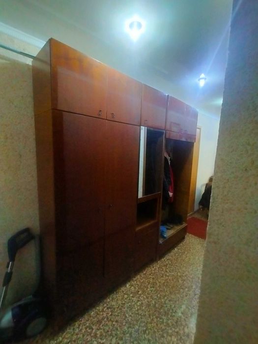 Продам  прихожую