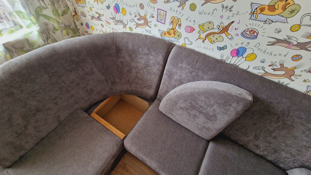 Продаю угловой диван