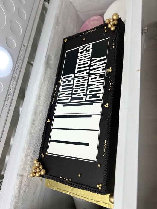 Торты на заказ (с любым дизайном!)