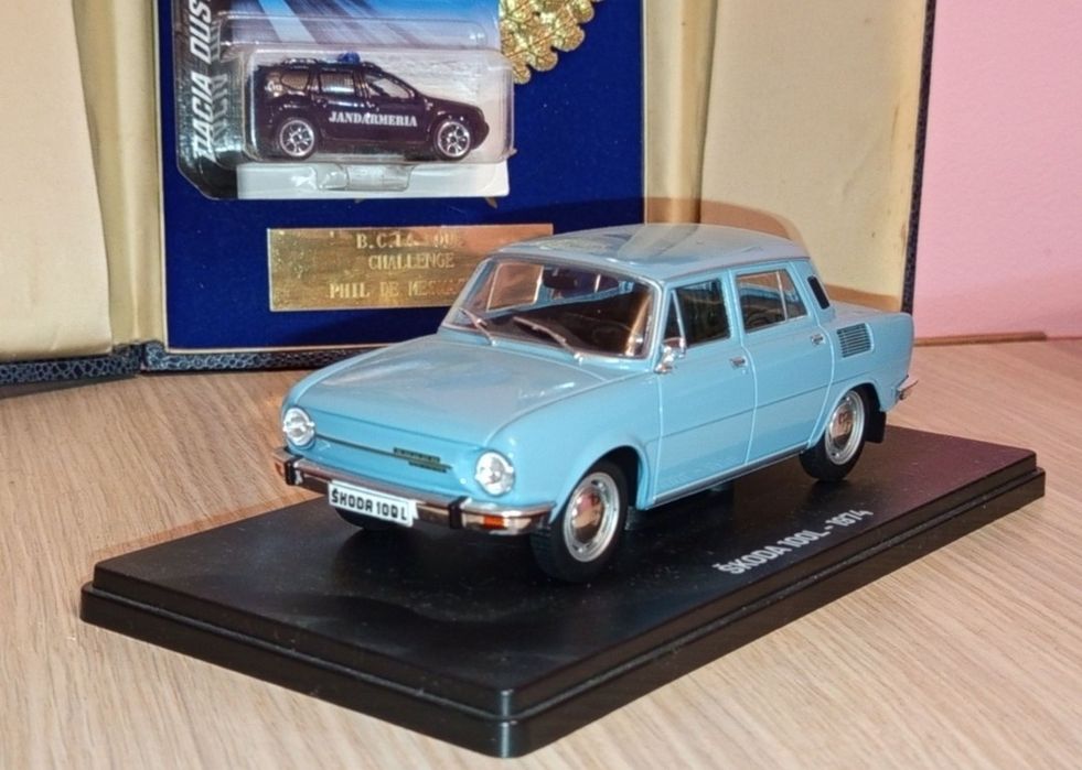 Machetă auto Skoda 100L din 1974, marca Hachette,