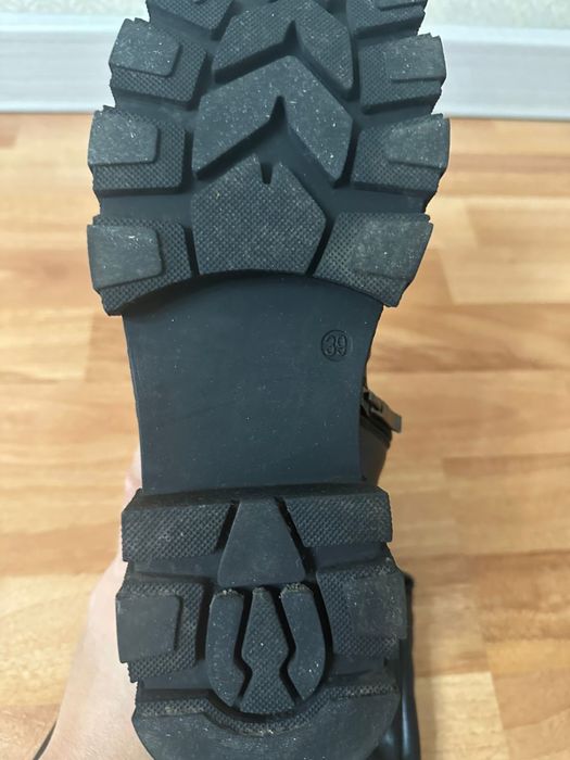 Зимняя женская обувь