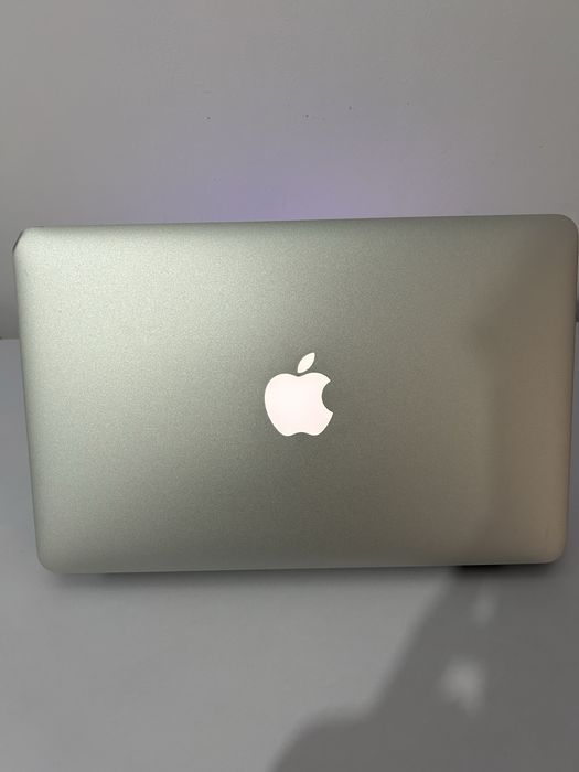 MacBook Air i5 Early 2015