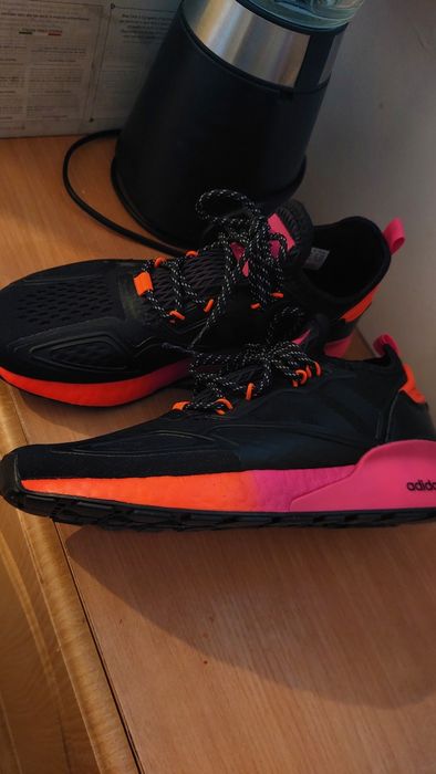 Продам оригинальные кроссы Адидас