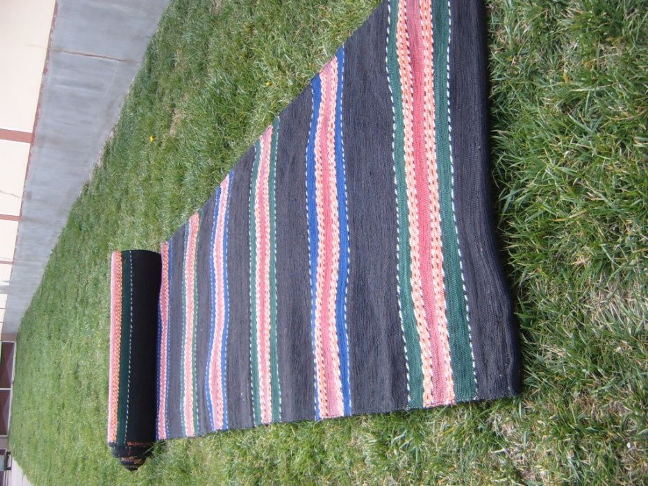 Домашно тъкана пътека