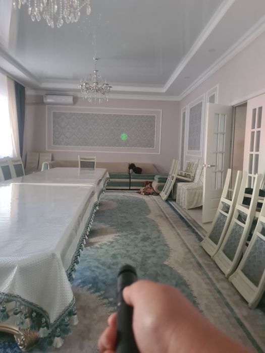 Лазер горит зеленным светом доходит до 303 км