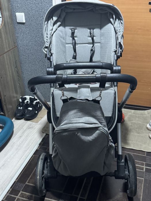 Коляска продам новый