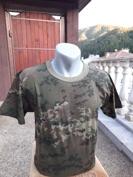 Камуфлажна тениска