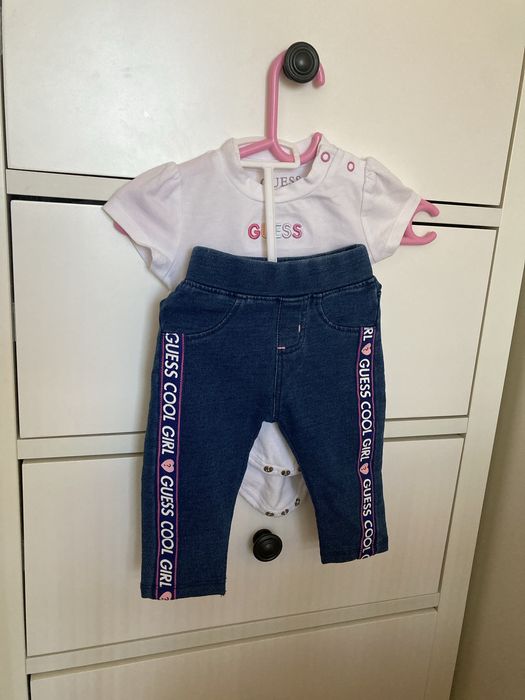 Блузка Guess 0-3/  Дънки Guess 0-3