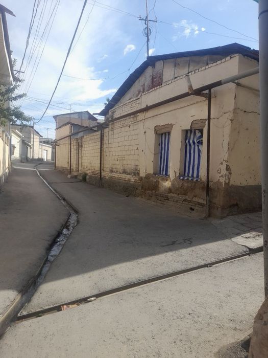 Ховли уй сотилади