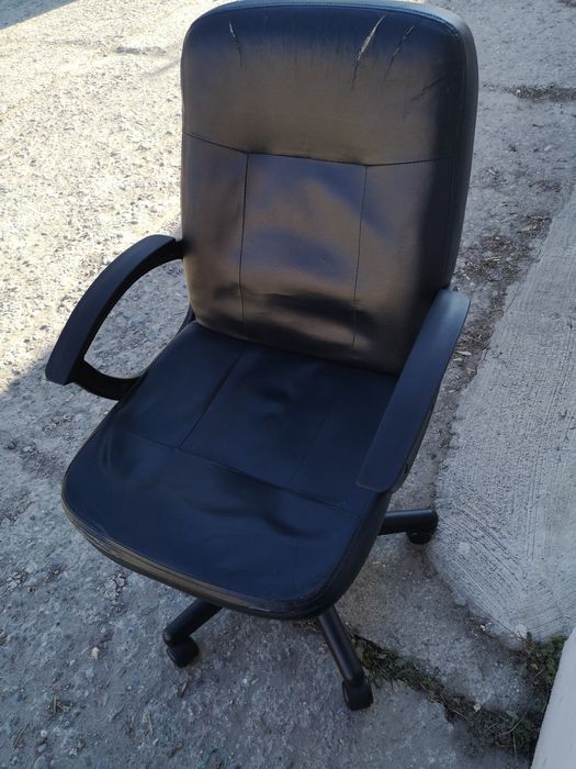 Scaun birou ergonomic cu suspensie hidraulică și brațe, piele ecologic