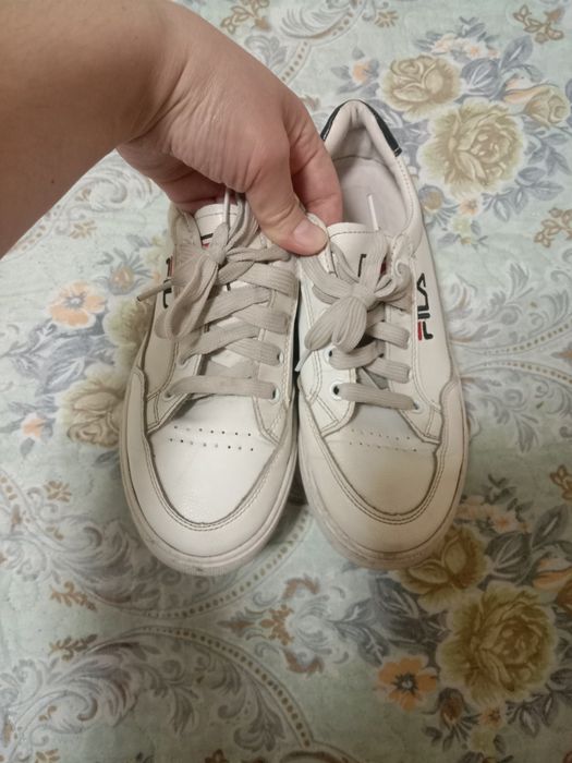 Продам женскую обувь