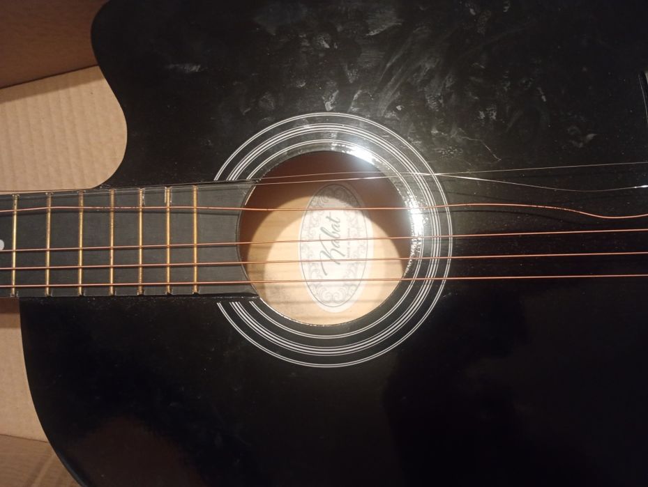 chitara acustica