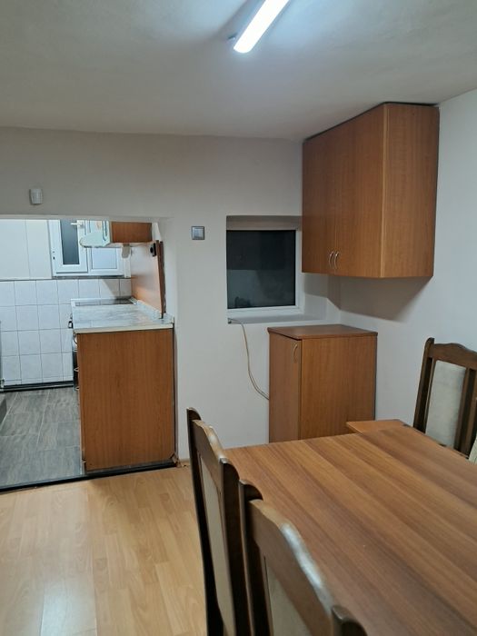 Дава се под наем Етаж от къща в Добрич, Енергоразпределение - 70 кв.м за 255 € - Снимка #2