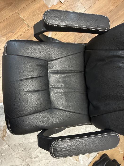 Кресло офисное, кожаное