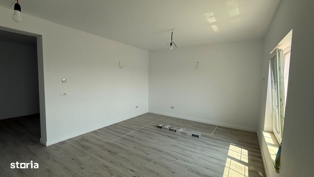 Casa parter cu 3 camere, curte și beci
