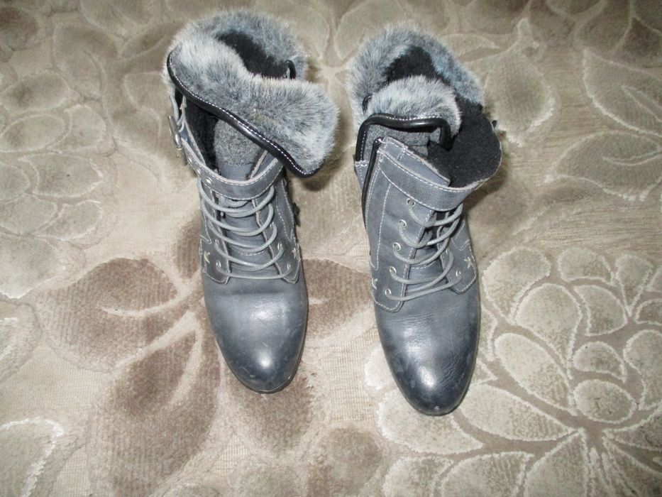 Botine de piele cu blanita marimea 37