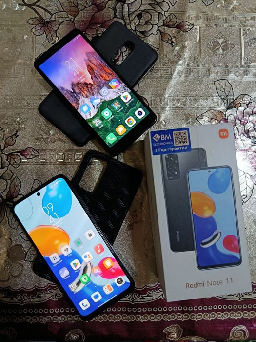 2 ta telefon srochni sotiladi