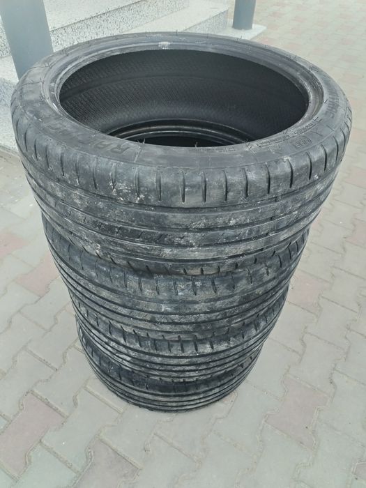 Anvelope 235/40/19
