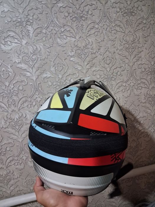 Мотоцикл шлем эндуро