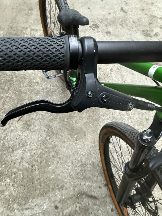 DMR sect лимитиран цвят + 2 чифта грипове подарък