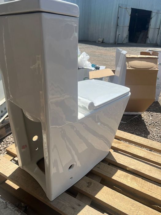 Продам унитазы монолитные