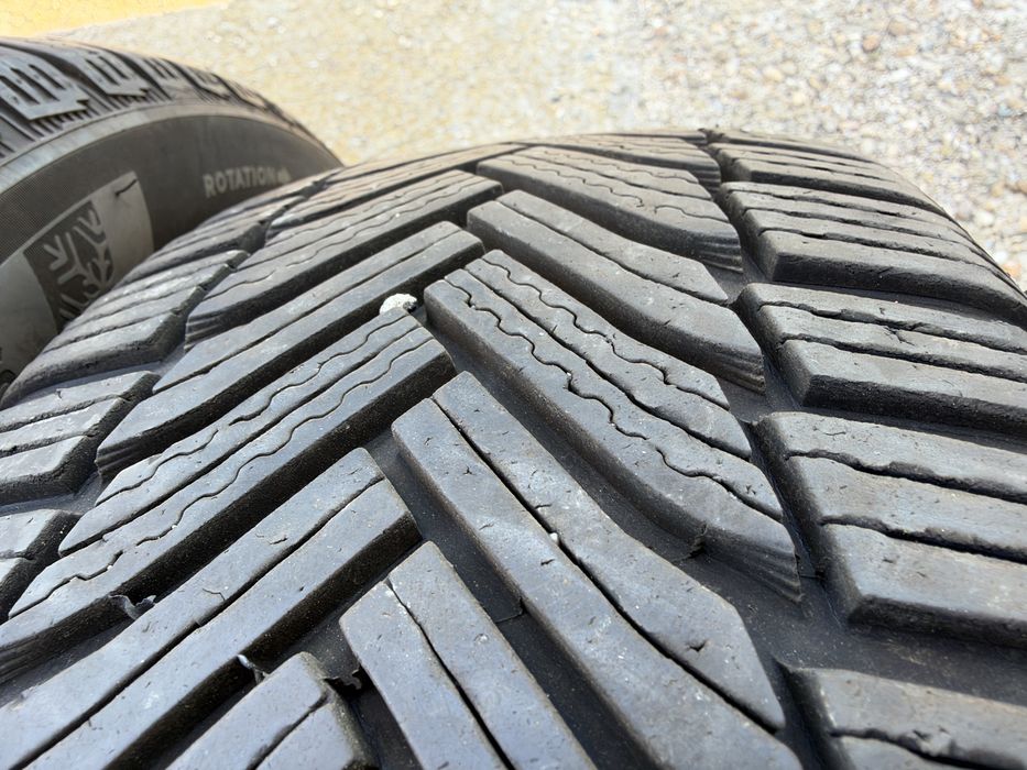 4бр. ОТЛИЧНИ Зимни Гуми С Борд 205/55R/16 -MICHELIN- DOT:4121- 7.0мм.+6.8мм.