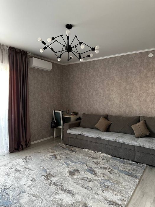 Продам 2к новостройку 66кв. 2 этаж