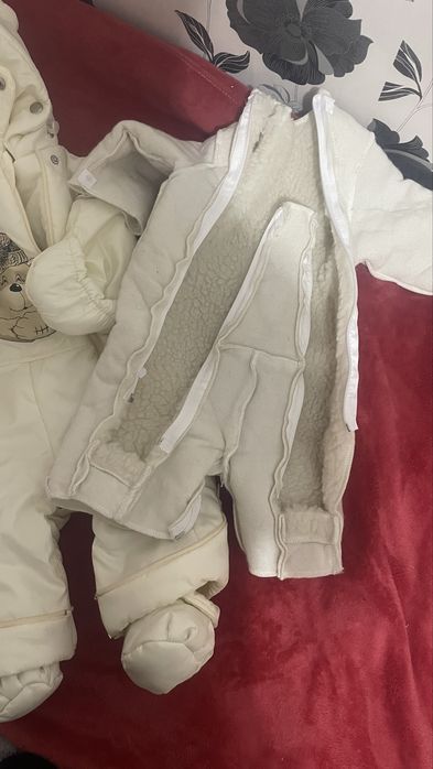 Продам комбинезон 62-65 размер