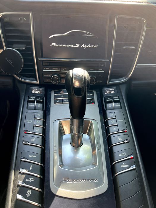 2012 Porsche Panamera Hybrid