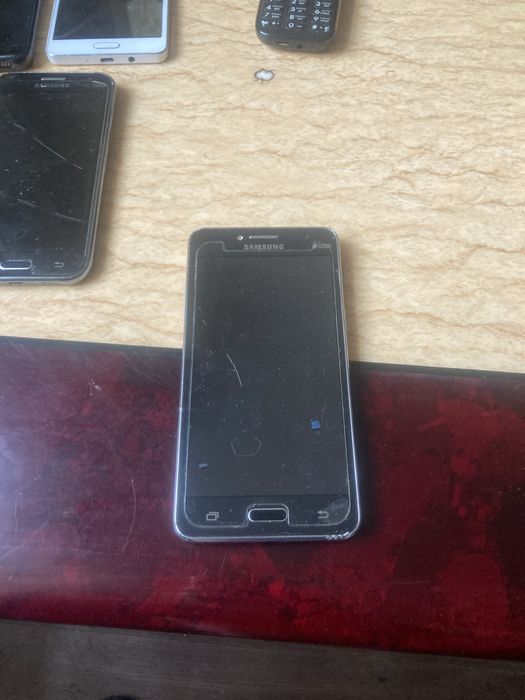 Телефоны быушные редми самсунги