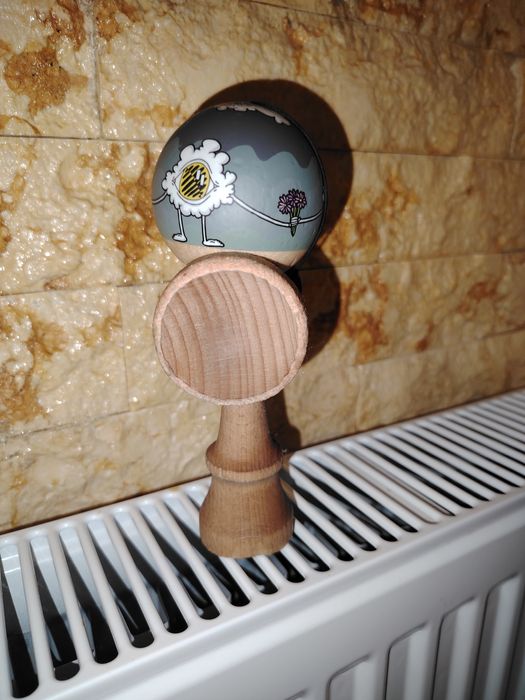 Kendama cu Tama scarse și Ken Miguel