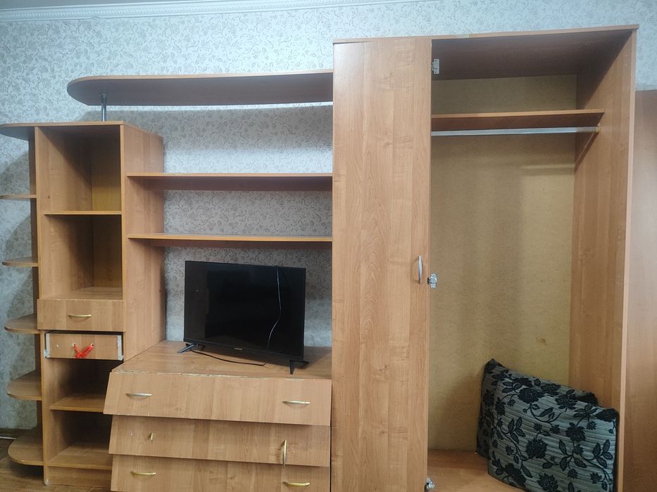 Шкаф (стенка) и диван с креслом бесплатно. Самовывоз