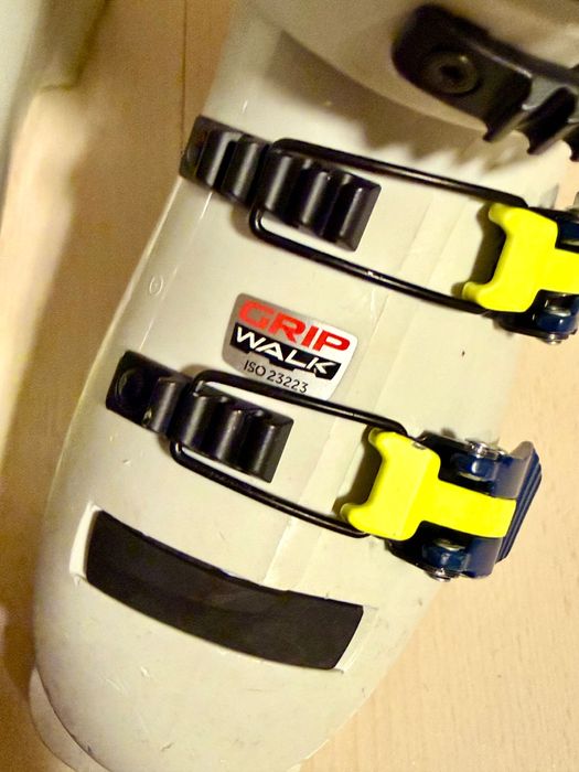 Set complet schiuri  Salomon + clăpari Fischer pentru copii