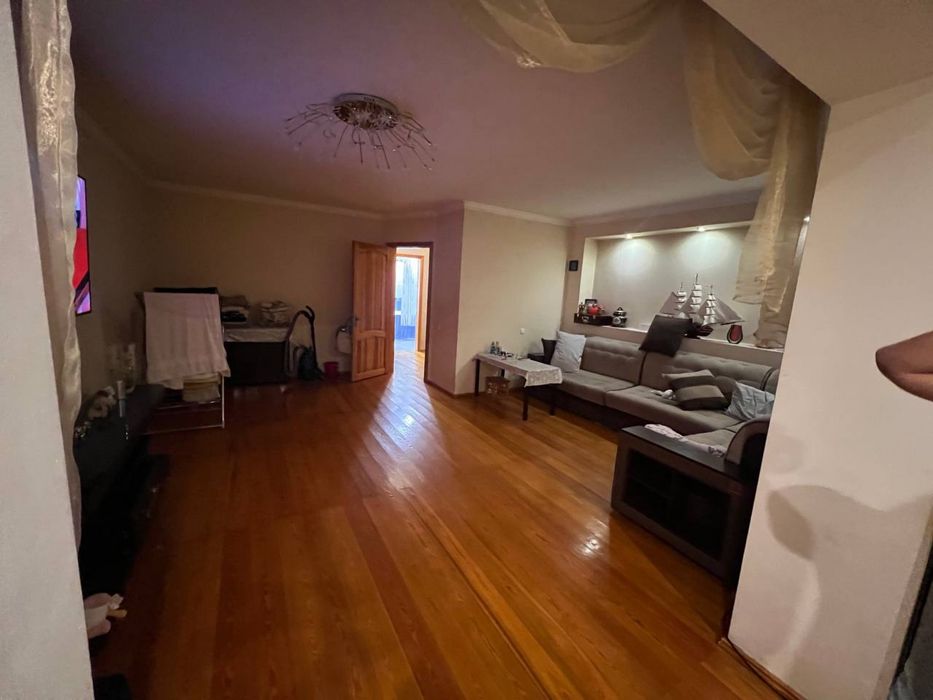 Продаю 3 /1/4 буюк ипак йули  77 серия