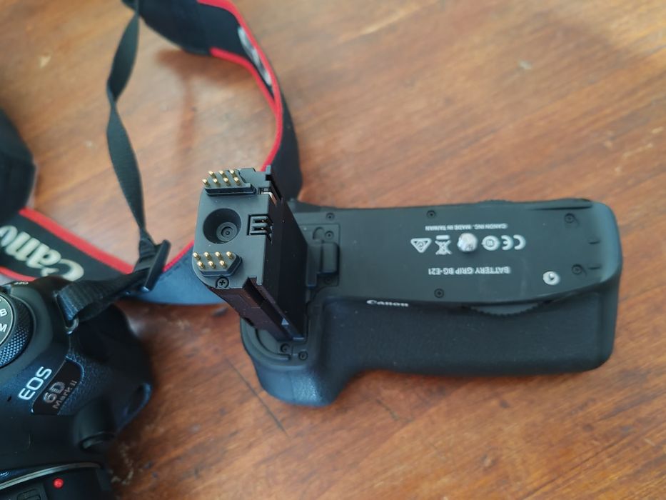 Canon 6d mark 2 cu tot ce se vede in poze