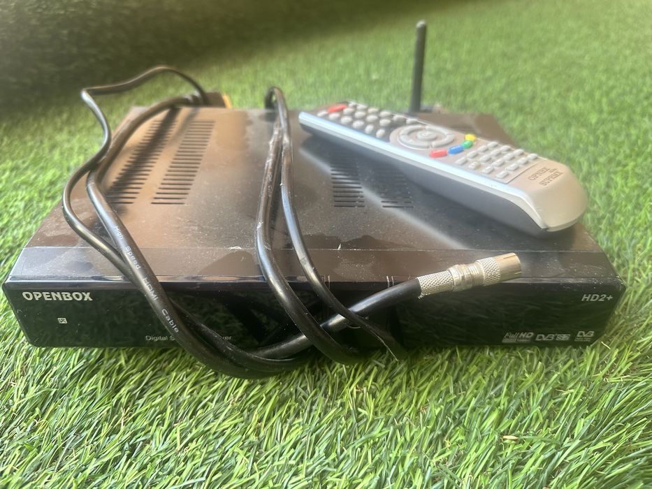 Продам комплект спутникового тв оборудования.