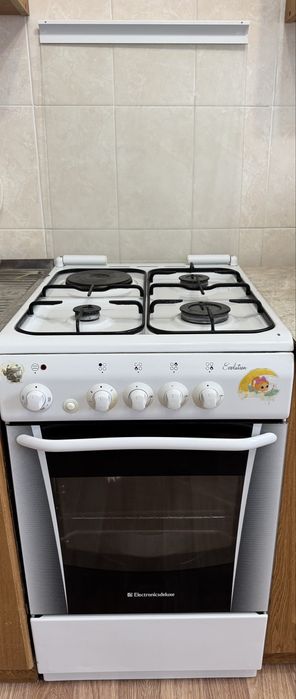 Газовая плита рабочая