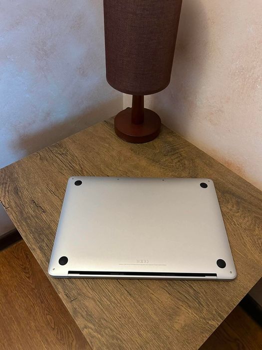 MacBook Pro 13-inch M2 (2022) | 8GB RAM | 256GB SSD | Ca Nou