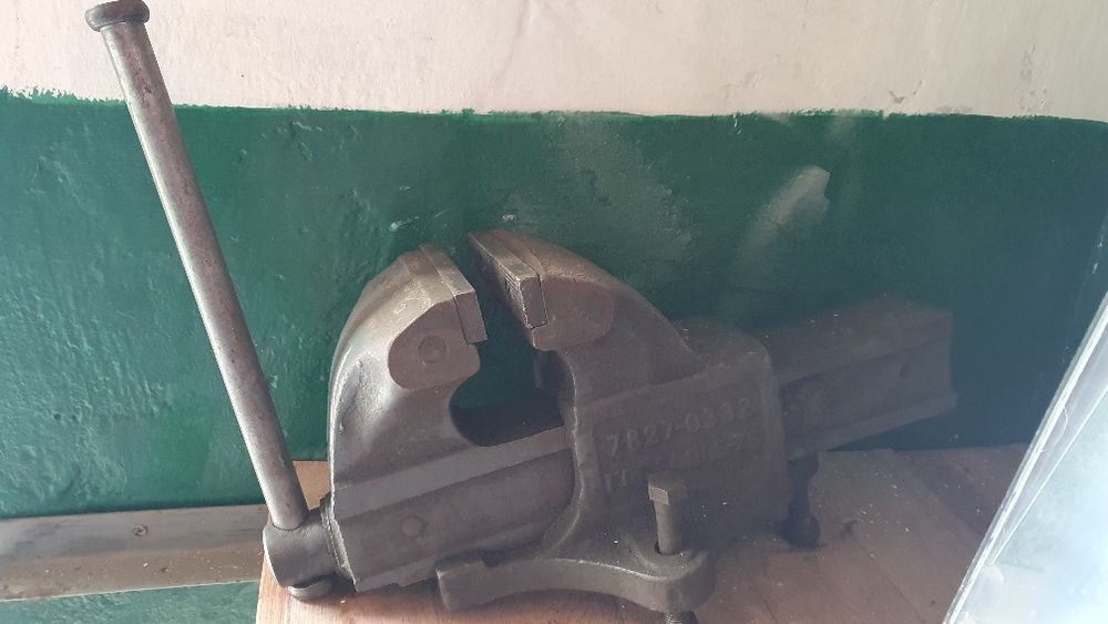 Тиски производства СССР