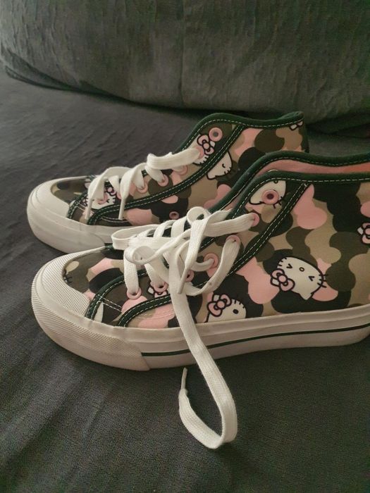 Ярки  мокасини   Hello Kitty