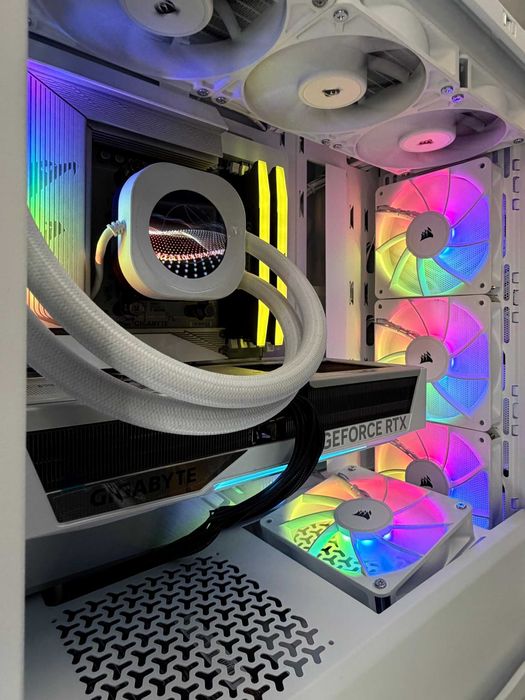 PC Ryzen™7 9850X3D/B650E Stealth/RTX 5080/32GB/1000W Gold/Garantie/TVA