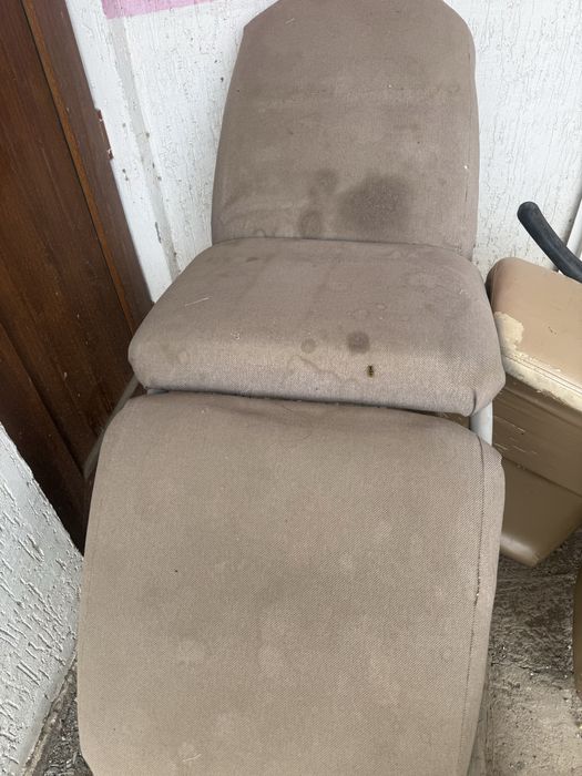 Кушетка и кресло недорого