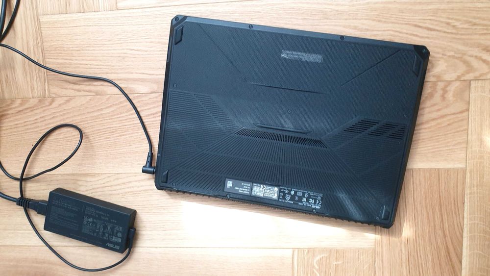 Laptop ASUS Gaming TUF, 1080p 144Hz, AMD Ryzen™ 7 3750H, 16GB DDR4, 512GB SSD, nVidia GTX 1650 4GB